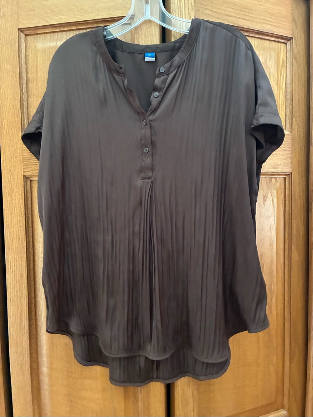 Old Navy Brown Short-Sleeve Pleated Henley Blouse